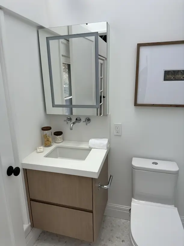 Modern bathroom vanity